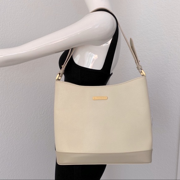 Burberry ivory structured leather hobo bag - Picture 2 of 13